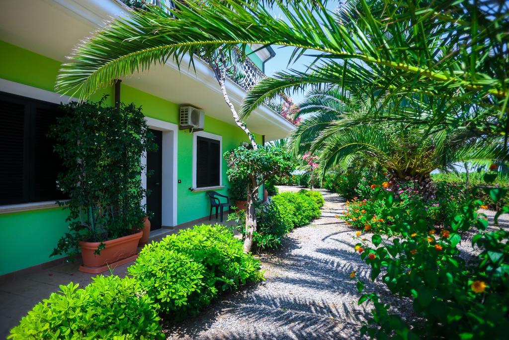 Villaggio Hotel Lido San Giuseppe Бриатико Екстериор снимка