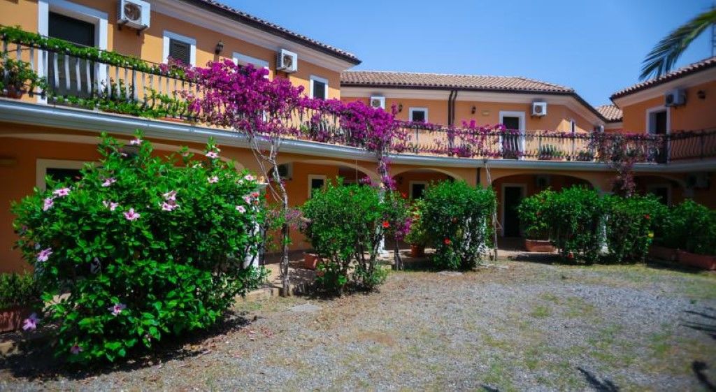 Villaggio Hotel Lido San Giuseppe Бриатико Екстериор снимка