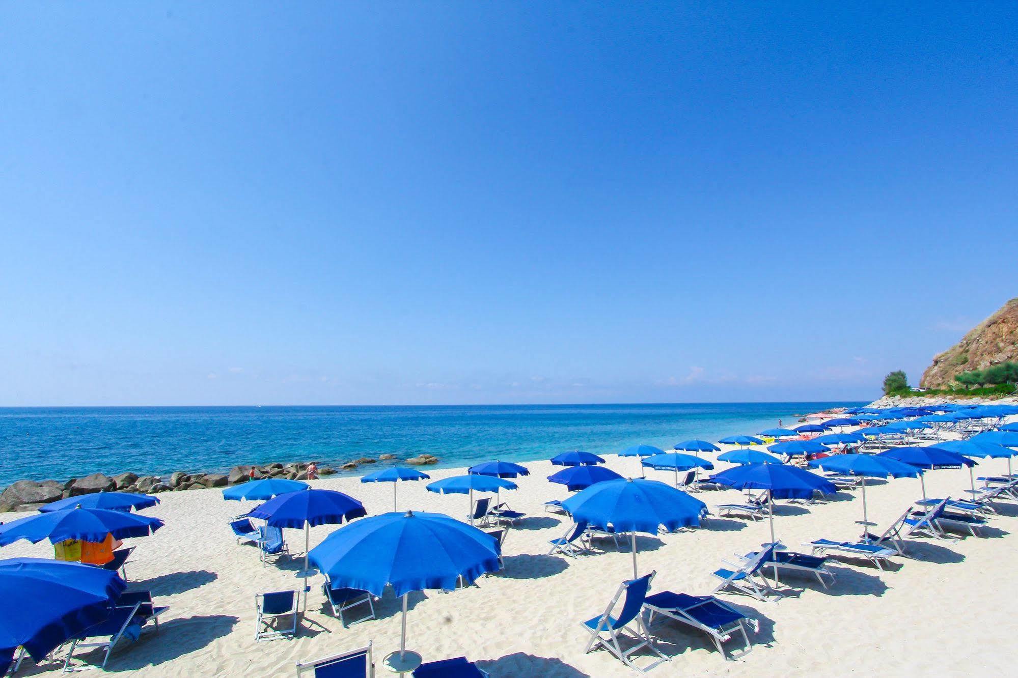 Villaggio Hotel Lido San Giuseppe Бриатико Екстериор снимка